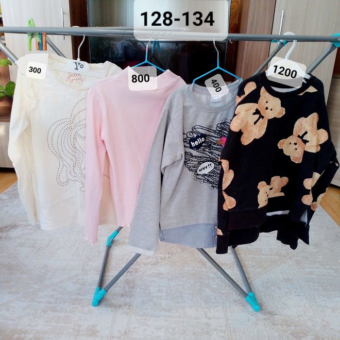 Продам одежду на девочку 7-8л.