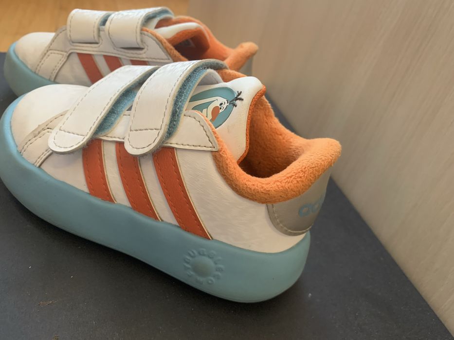 Adidași copii adidas x Disney Olaf Frozen, mărimea 24