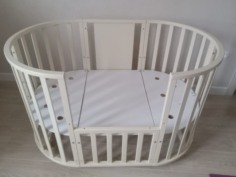 Детская кроватка манеж