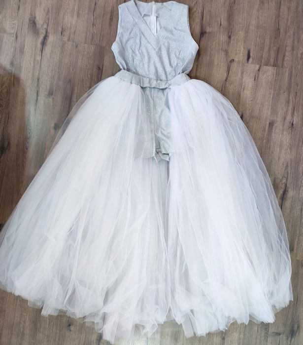 Шикарный костюм для выступлений и праздников