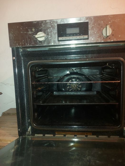 Духовка с вентилятором