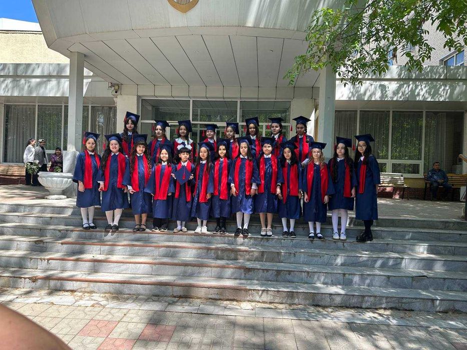 Magistr kiyimi(Mantiya)ijaraga beramiz.Мантия магистра(Мантия)в аренду