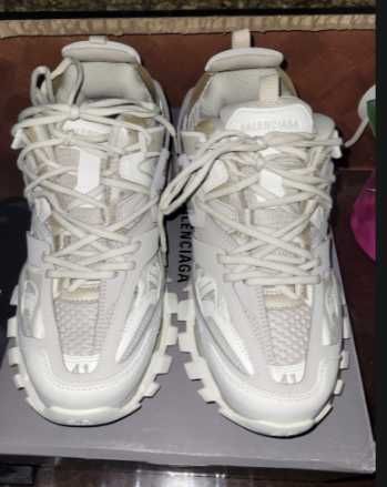 Balenciaga track
