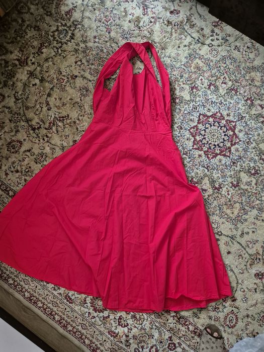 Продам платье  очень дёшево