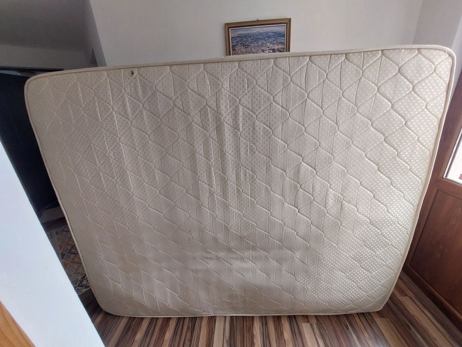 Saltea cu arcuri si spuma 160x200