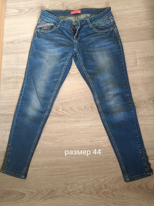 Әр түрлі әйелдер киімдері