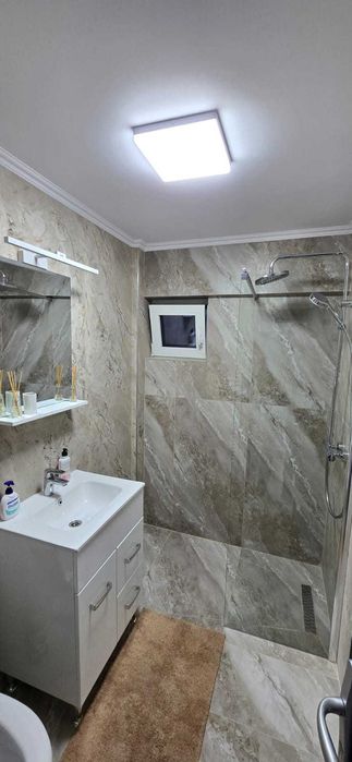 Vand apartament 4 camere
