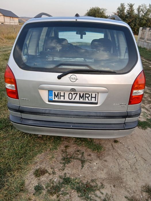 Vând Opel Zafira 18 benzină + Gaz