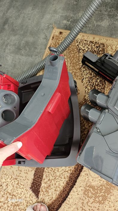 Пылесос Zelmer .