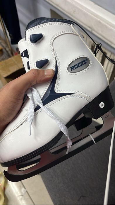 Коньки Roces