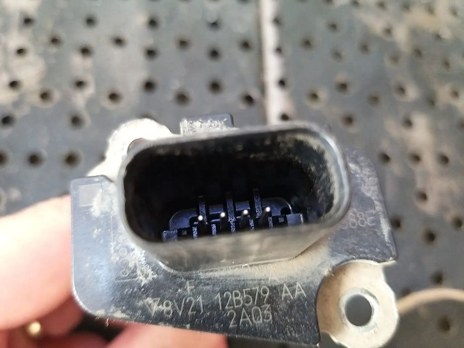 Debitmetru aer 2.0 tdci ford s max 8v2112b579aa