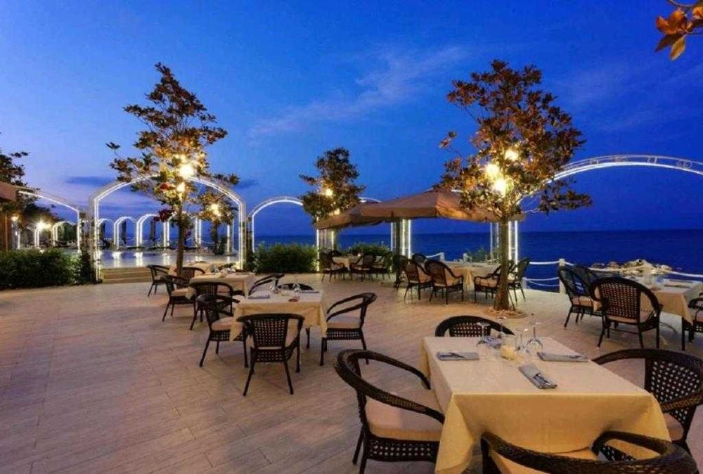 Дава се под наем Двустаен апартамент в Варна, Младост 1 - 100 кв.м за 827.73 € - Снимка #19