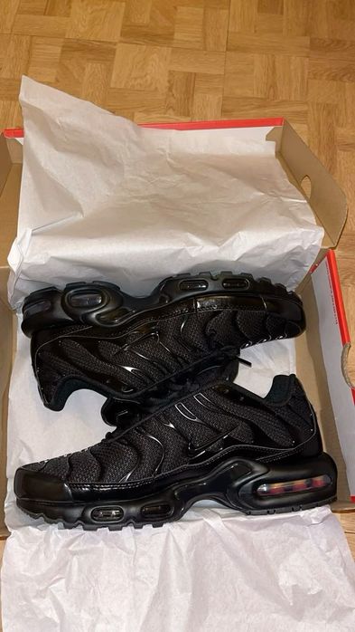 Nike TN triple black