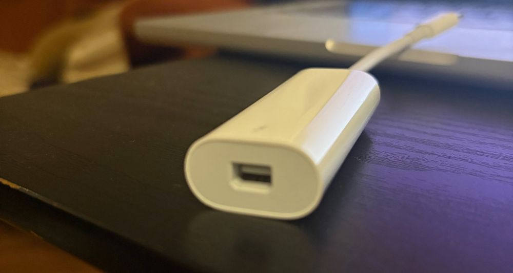 Apple Thunderbolt 2 Cable 2 м + адаптер Thunderbolt 3 — оригиналы