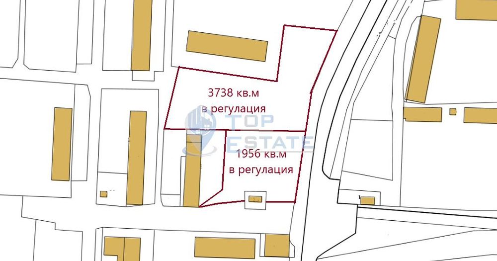 Парцел в регулация на главен път в село Поликраище, област Велико Тър