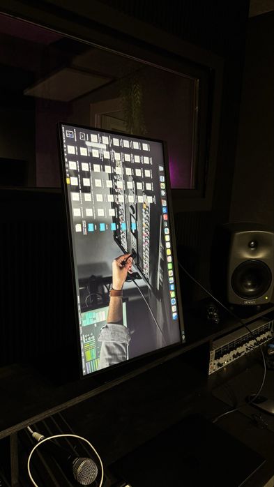 Монитор Samsung S8 60герц