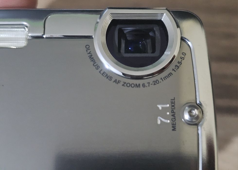 Olympus μ 725 SW 7.1MP – водоустойчива и удароустойчива камера