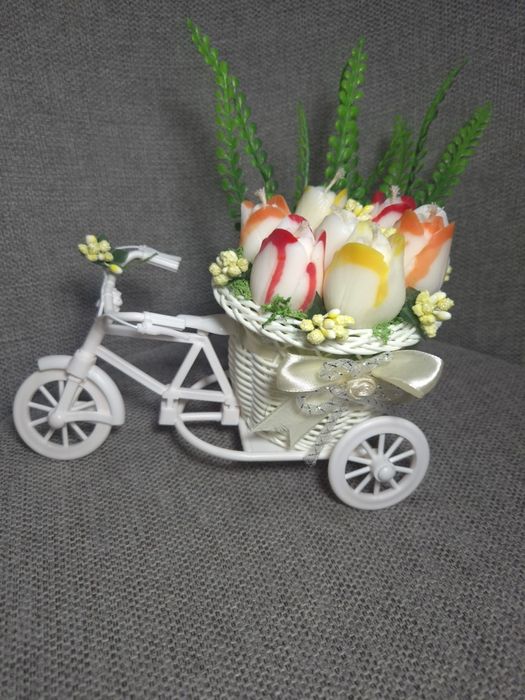 Букети от рози фоам и свещи от соев восък!