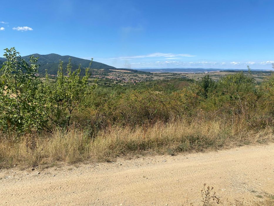 Vand o parcela teren  1600 mp  in Cisnadioara ,prelungire la strada Ciresilor