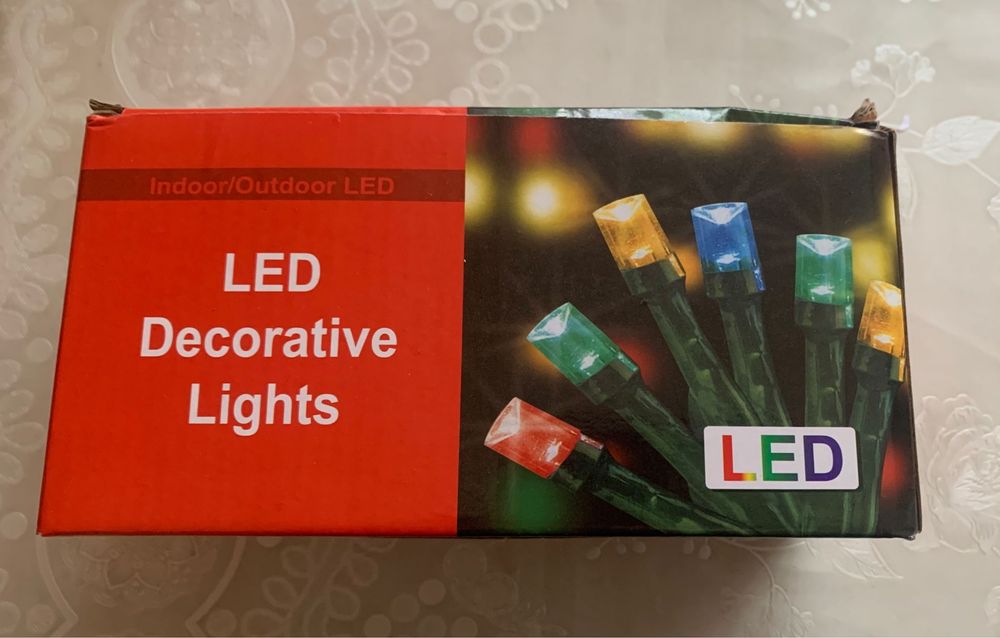 Instalație cu luminițe