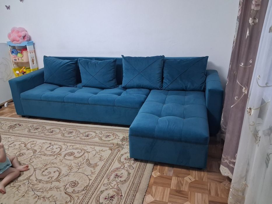 Продам большой угловой диван