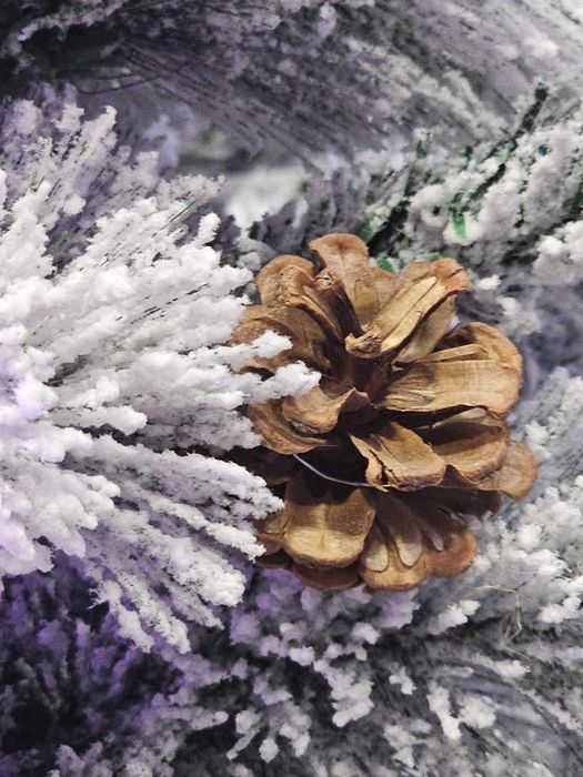 Изкуствено борче/елха със заскрежени иглички