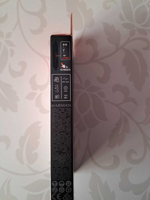 Casti JBL TUNE 310,cu fir.