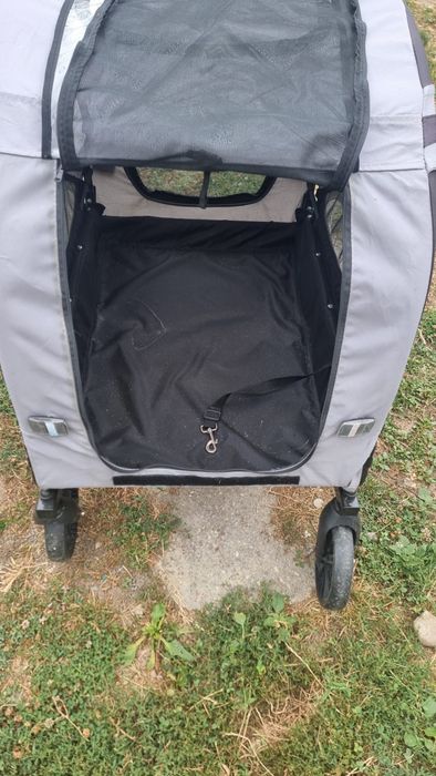 Vand carut pt transportat caini