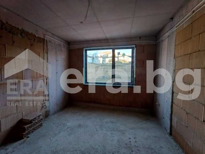 Продава се Тристаен апартамент в Варна, Владислав Варненчик - 76 кв.м за 1152 €/кв.м - Снимка #2