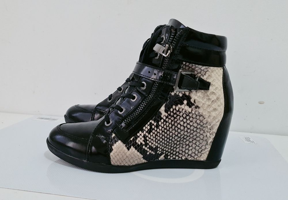 Botine piele lucioase 36