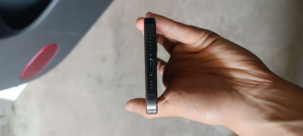 Iphone 15 pro sotiladi