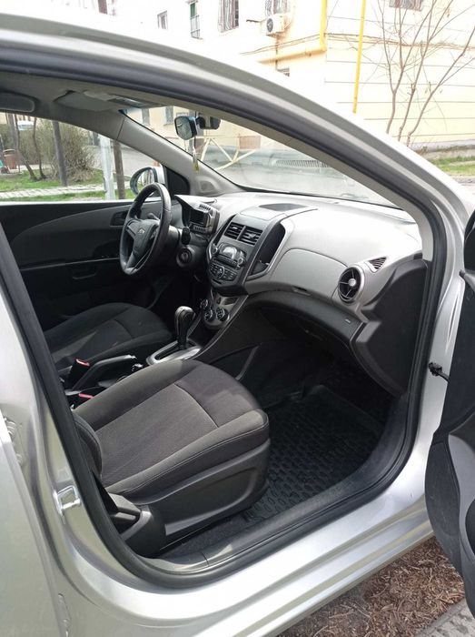 Шевроле Авео машина