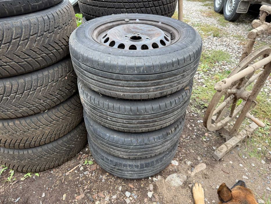 Vredestein 195/65 R15 anvelope de vara