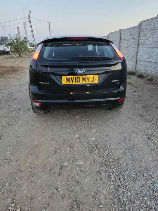 Dezmembrez ford focus 2 1.6 benzina