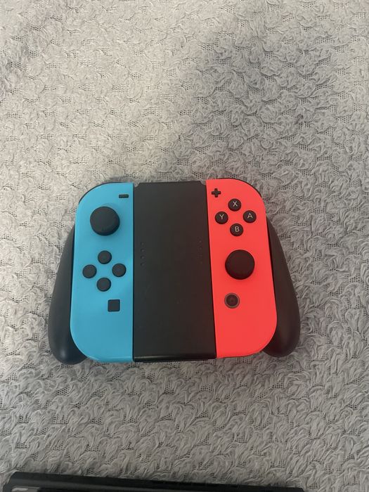 Nintendo Switch + Pro Controler + 5 игри