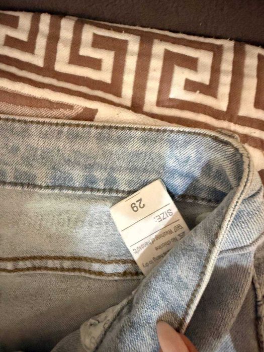 Продаются джинсы