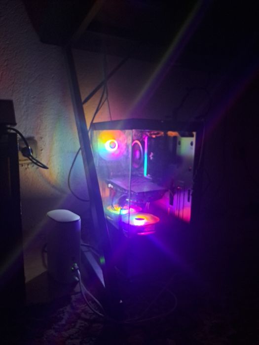 Продавам геймърски компютър