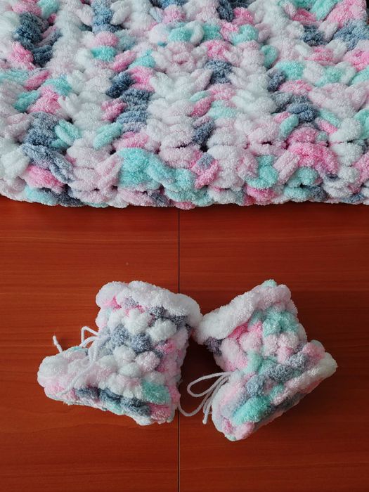 Бебешко одеало и терлички от Alize puffy