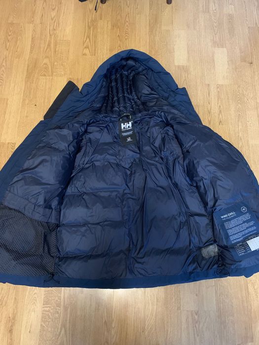 Пухено зимно яке Helly Hansen