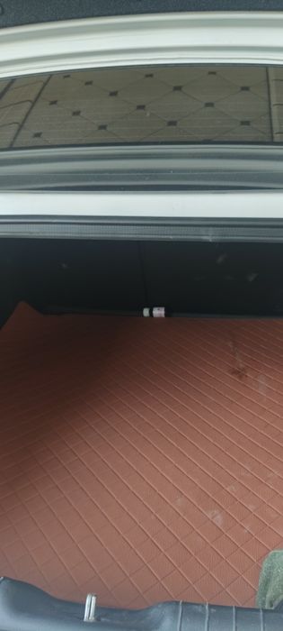 HYUNDAI ELANTRA продаётся своя.