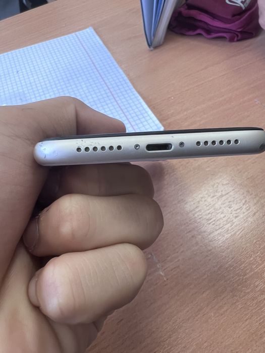 Айфон 11 в отличном состояние