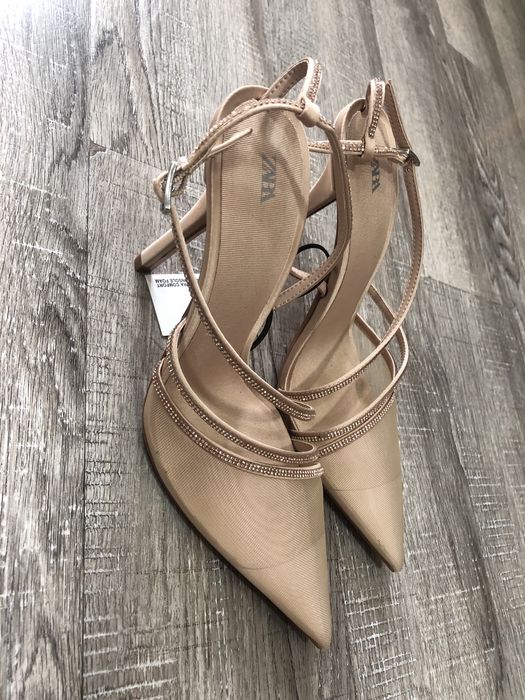 Босоножки Zara