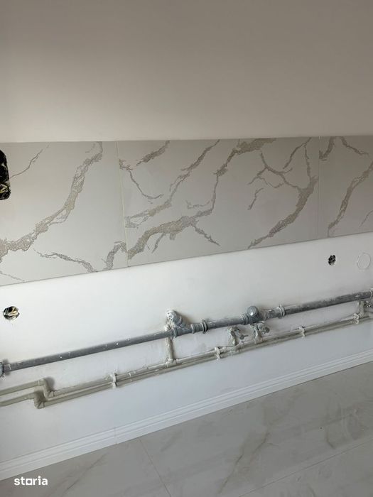 Apartament 3 camere de vânzare – Recent renovat