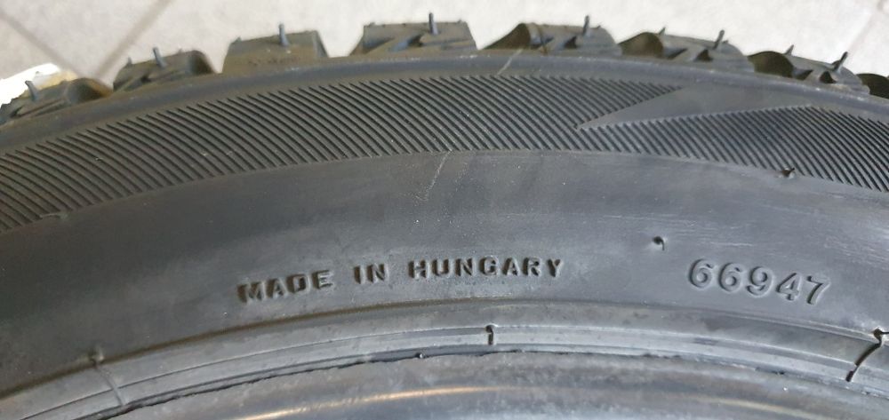 235 45 18 iarna Bridgestone Blizzak LM 001, noi