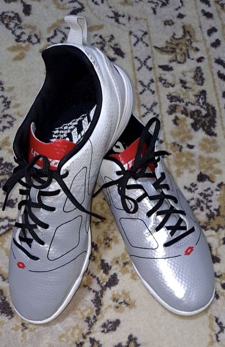 Adidași Lotto barbati 41
