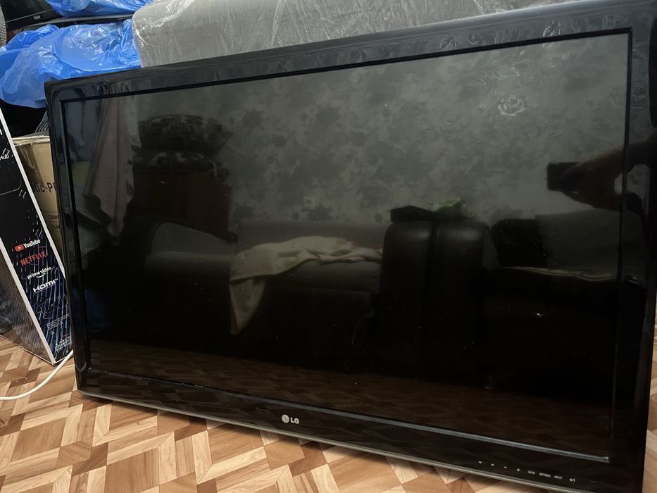 Продам Телевизор LG