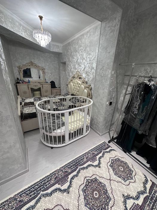 Продается 3-х комнатная квартира. 3 хонали уй сотилади.