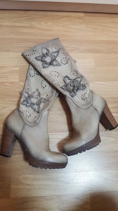 Дамски ботуши *есен-пролет*
