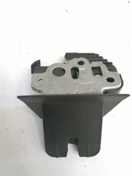 Broasca haion portbagaj capota Audi A4 B8 B8.5 Combi break avant