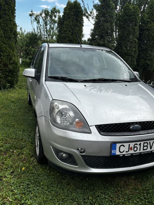 Vând Ford Fiesta 2008